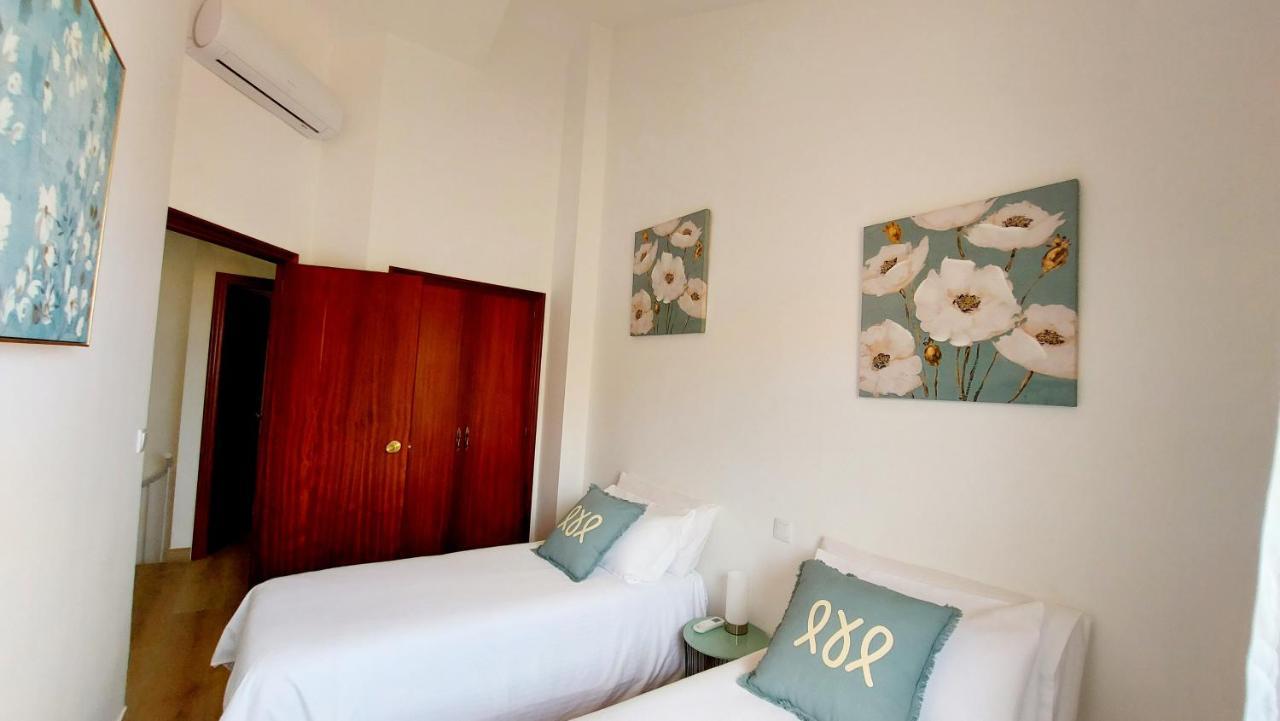 Sunny Duplex In Front Of Campello Beach El Campello Bagian luar foto